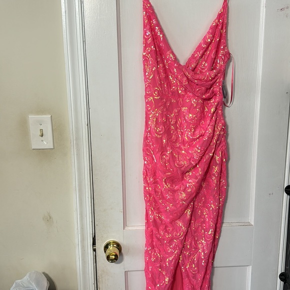 beautiful sequined Dress - Picture 8 of 9